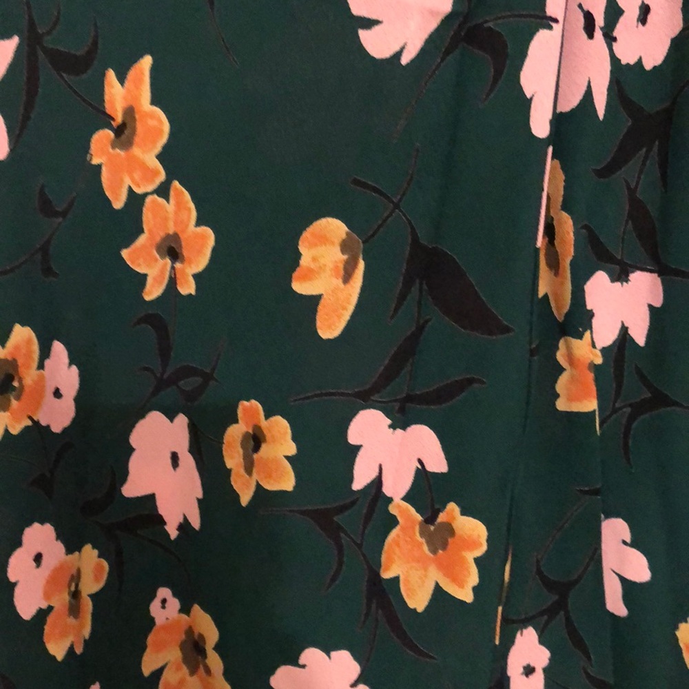 Flynn Skye Green Floral Dress - Picture 5 of 6